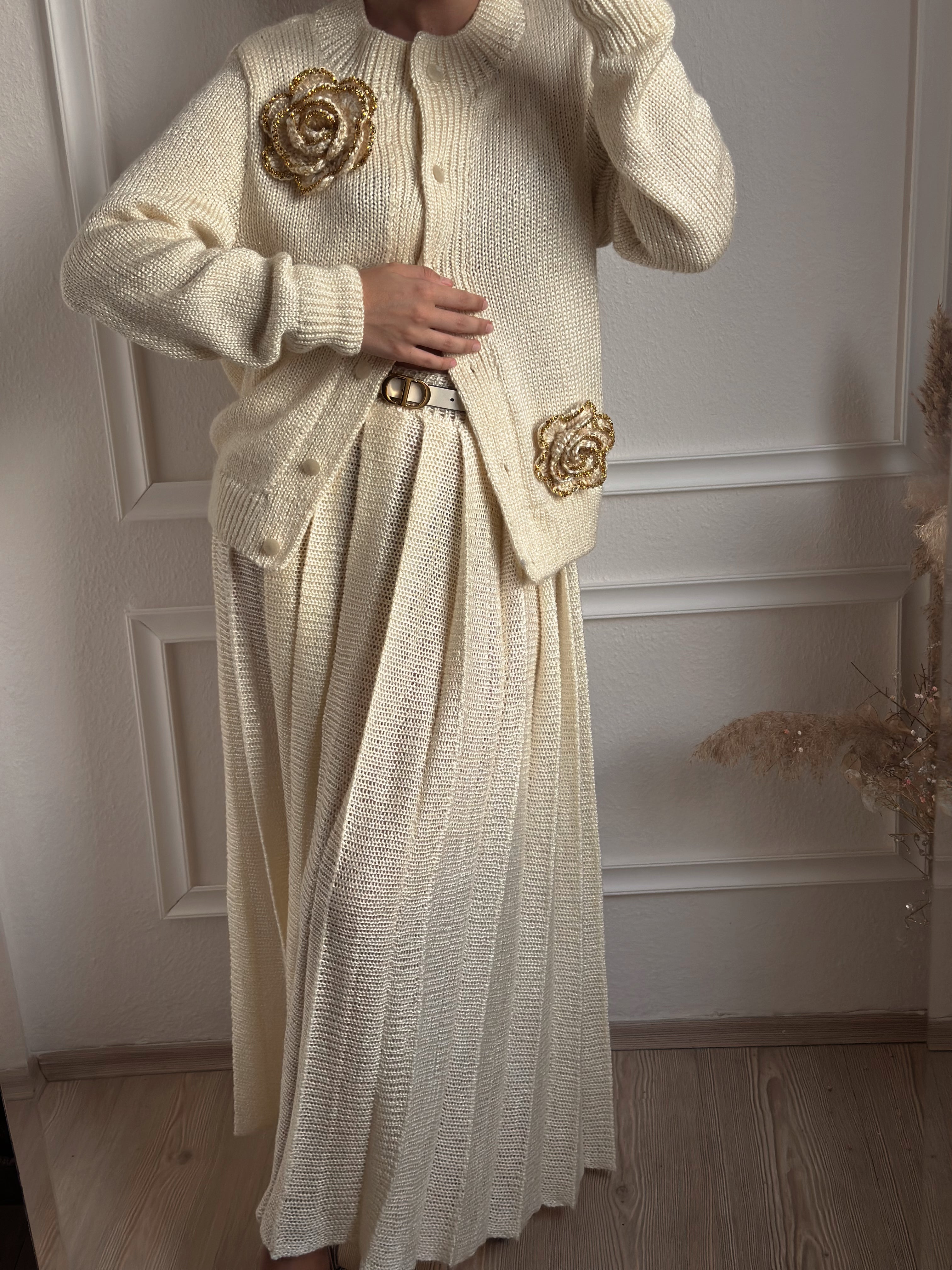 Milky Duo with Plisse skirt