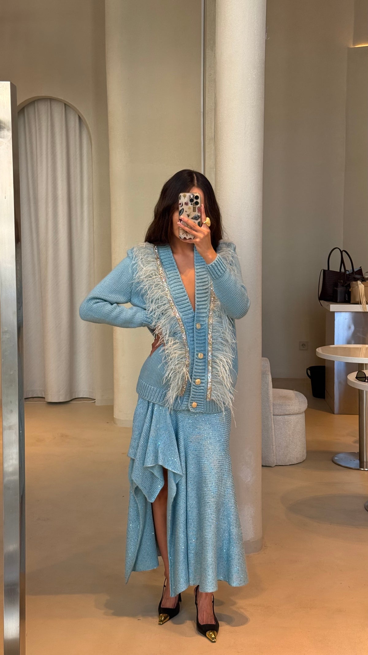 Blue feathers set