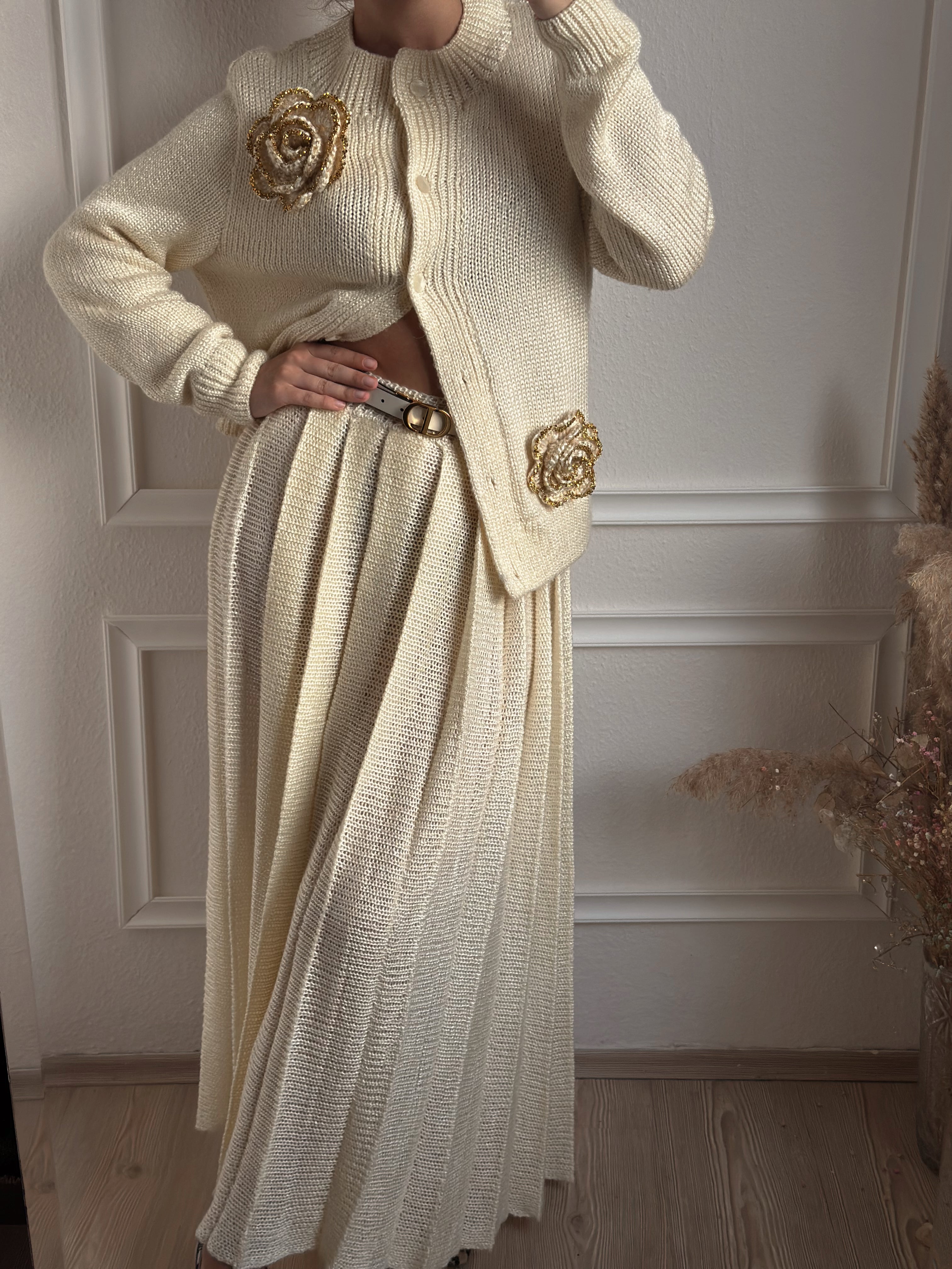 Milky Duo with Plisse skirt