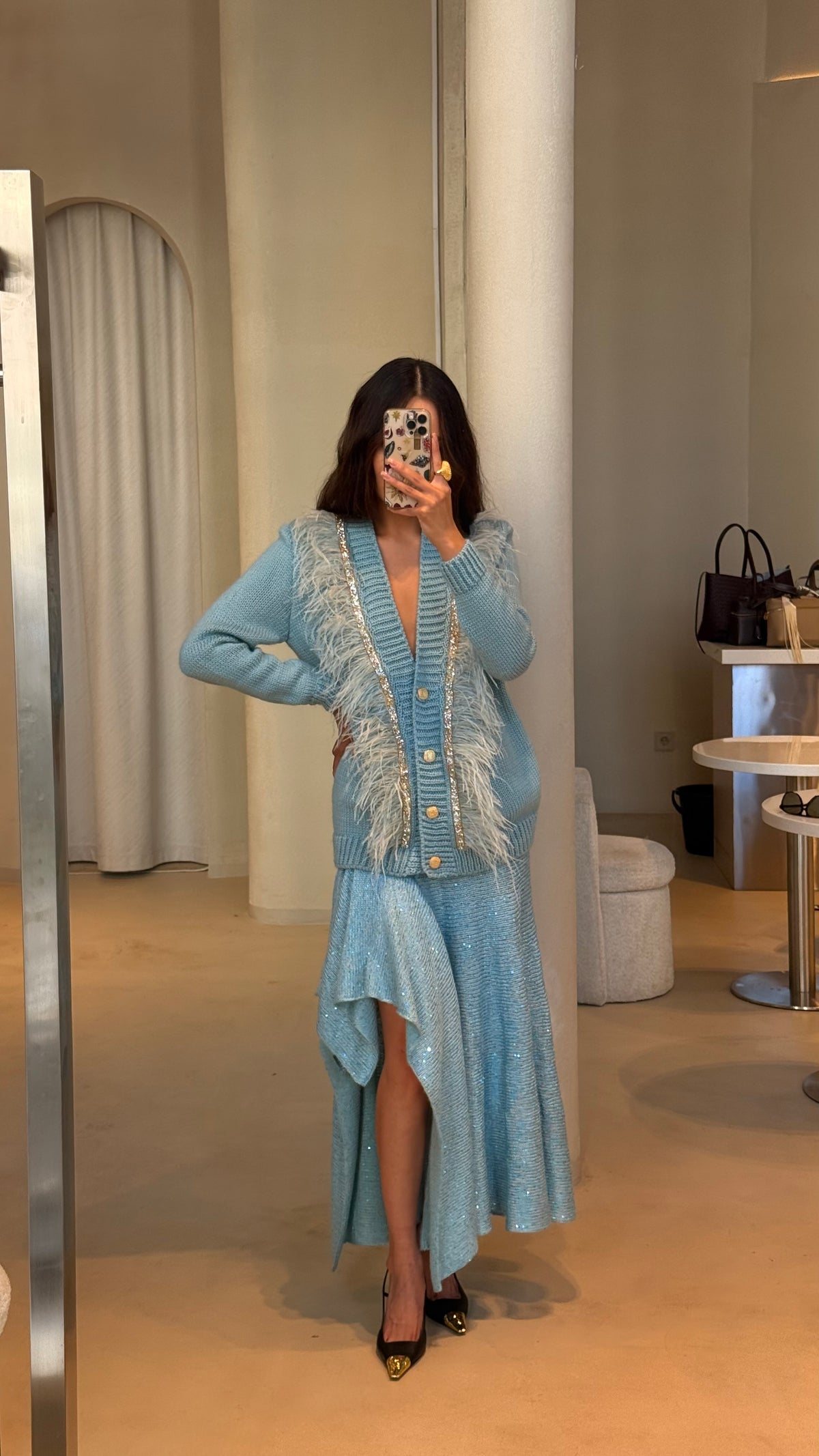 Blue feathers set