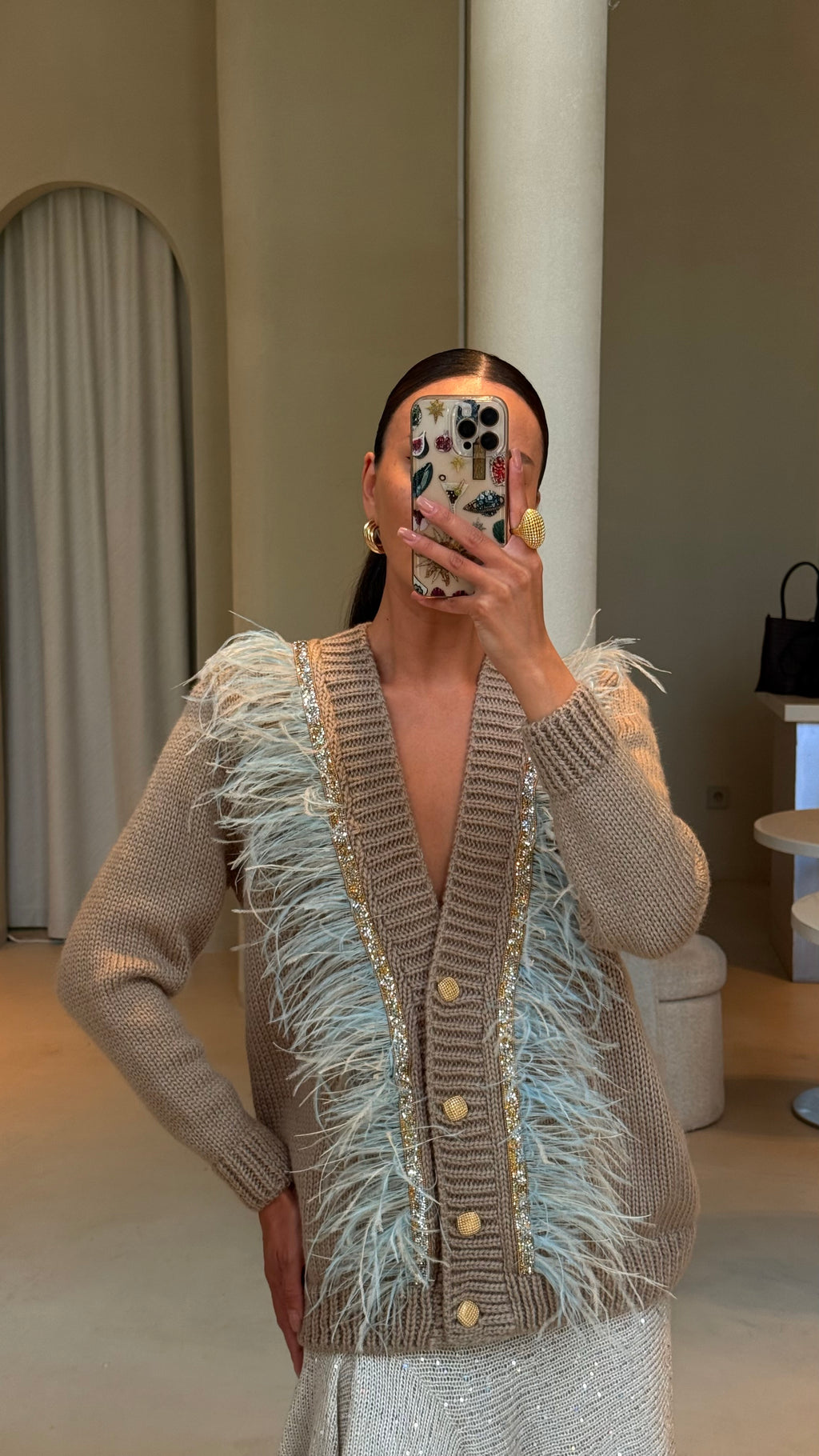Beige feathers cardigans