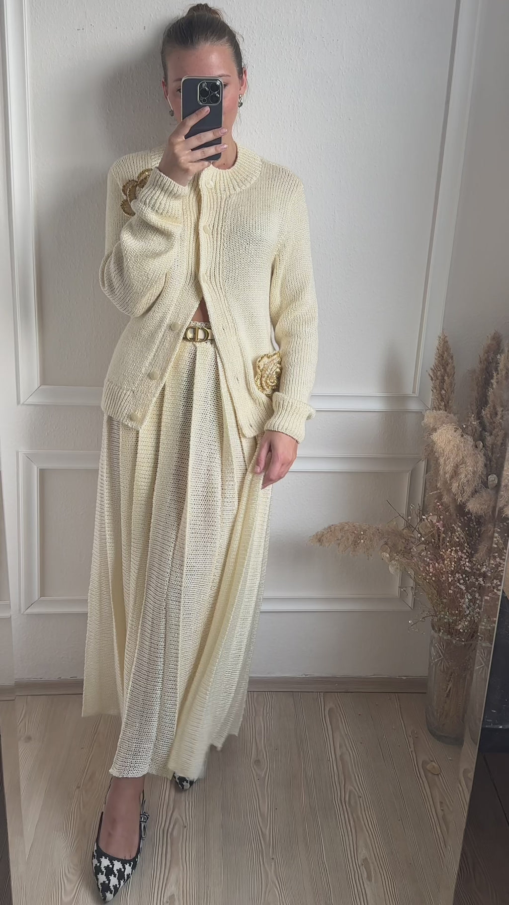 Milky Duo with Plisse skirt