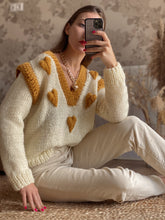 Load image into Gallery viewer, Milky wool sweater with embroidery
