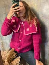 Load image into Gallery viewer, Pink wool cardigan with collar
