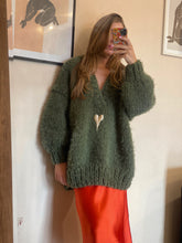 Load image into Gallery viewer, Olive chunky sweater
